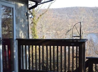 61 Lake Trl, Greenwood Lake, NY 10925