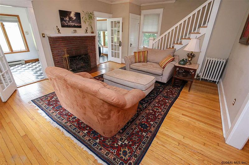 2nd image of 37 LAKE HILL Road
