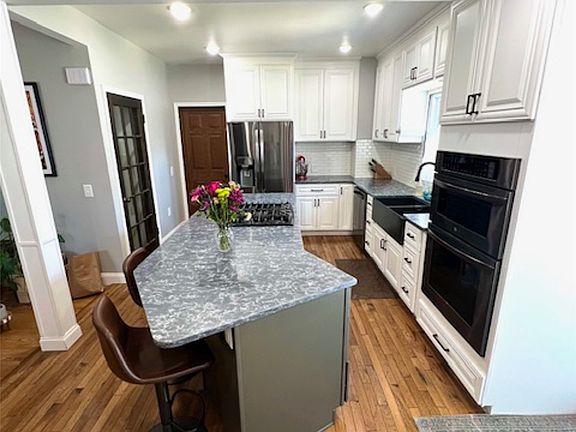 4th image of 502 N 10th St