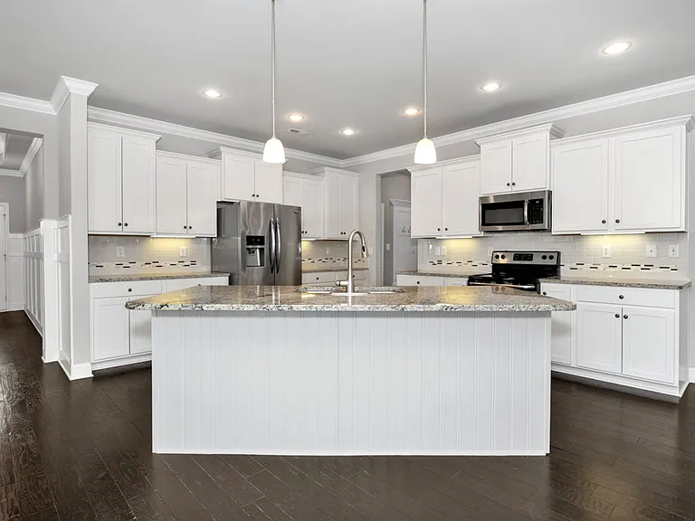 207 Blackwood Dr NW — Photo 5