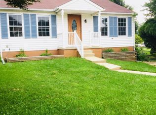 802 Young Ct, Westminster, MD 21158