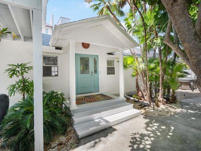 2211 Avenue C, Bradenton Beach, FL, 34217