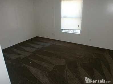 1st image of 1012 Paradise Ln