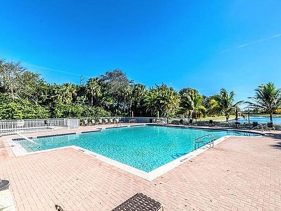 5th image of 7732 Gardner Dr #30-103