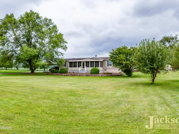 14 Rummings Dr, Jersey Shore, PA 17740