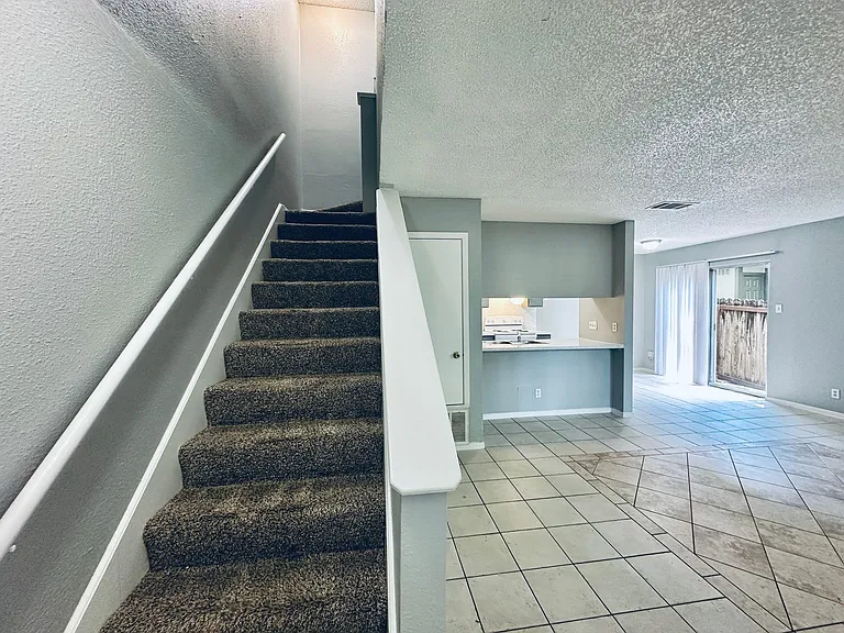 1318 Southport Dr — Photo 24