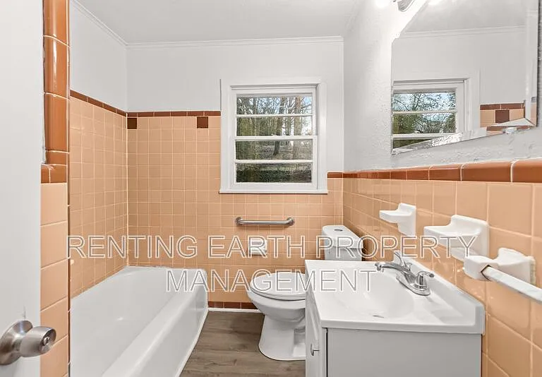 221 Lawson Rd — Photo 12