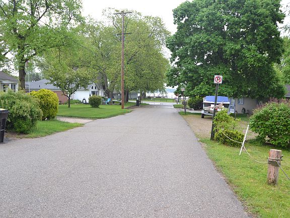 2nd image of 2110 Richardson Ave