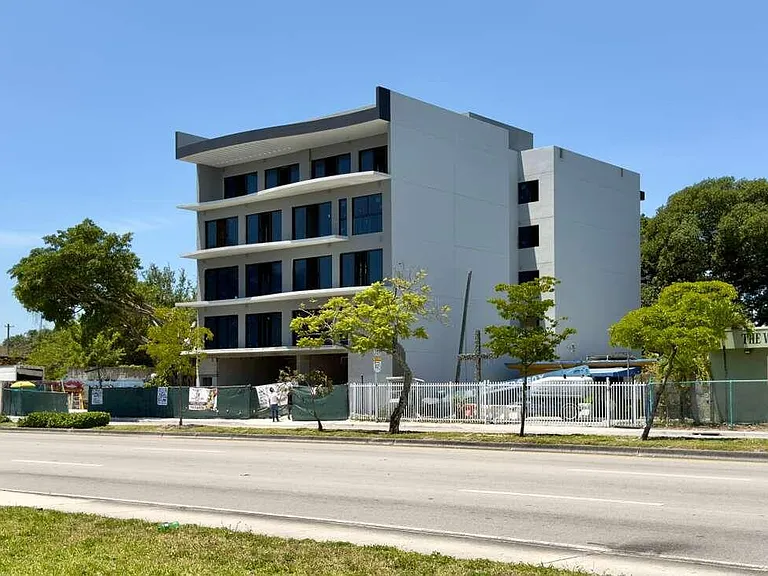 4110 NW 22nd Ave #3 — Photo 3
