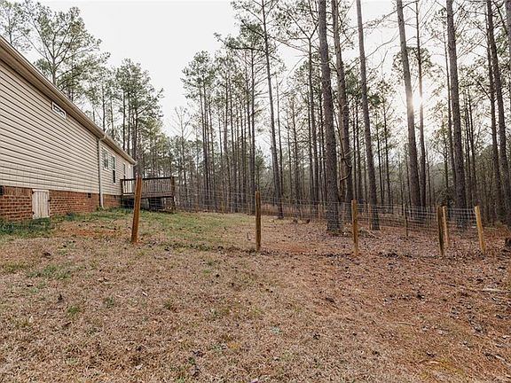 5th image of 375 Caney Creek Rd