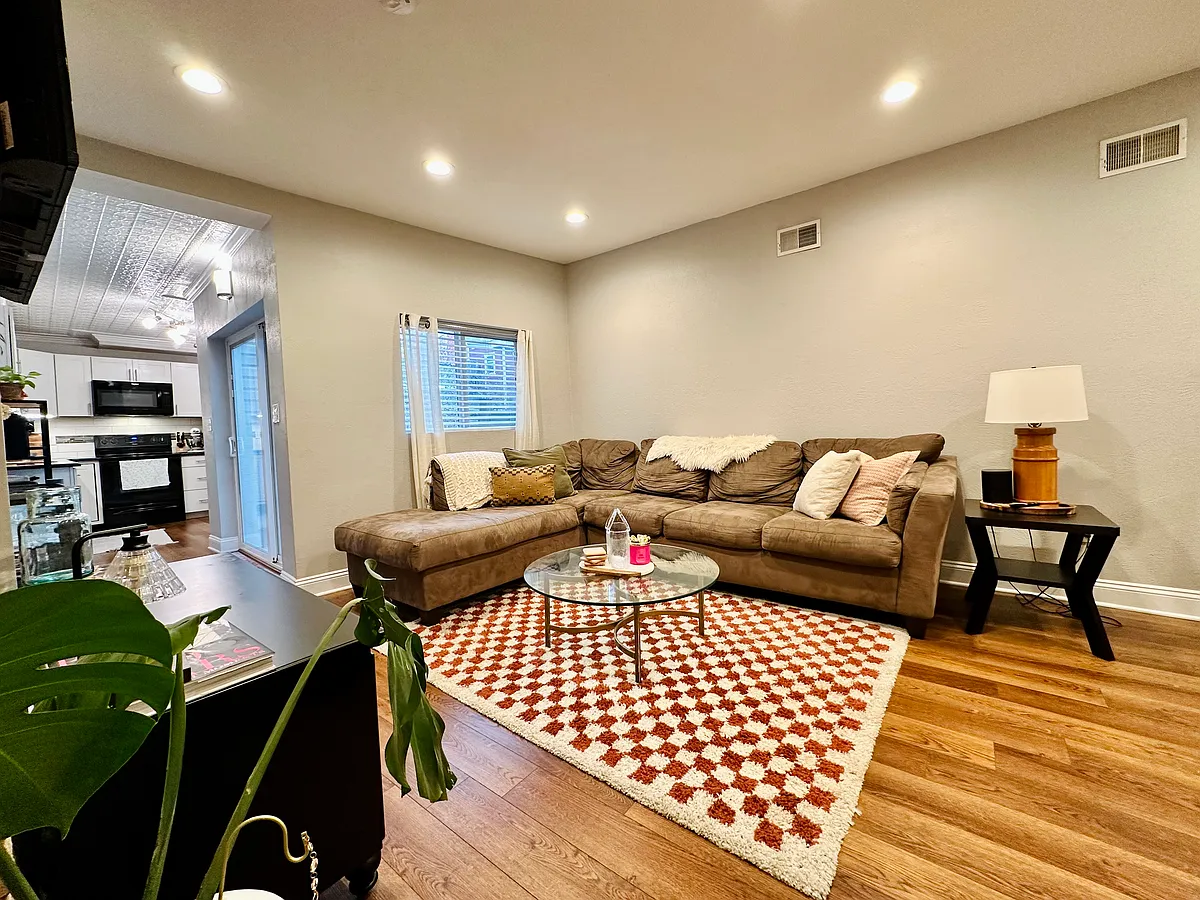 Living room - 126 S 24th St