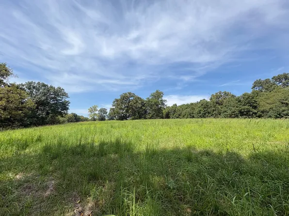 9161 Bohlman Rd, Concordia, MO 64020