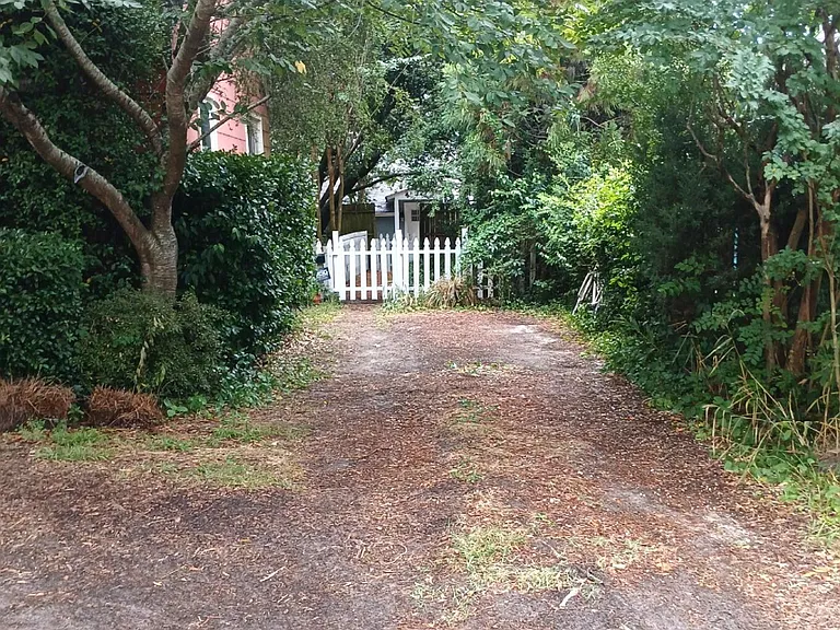 2204 Princess Place Dr #B — Photo 2