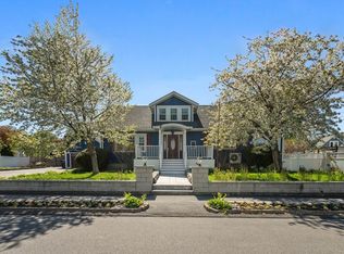 17 Beech St, Dedham, MA 02026