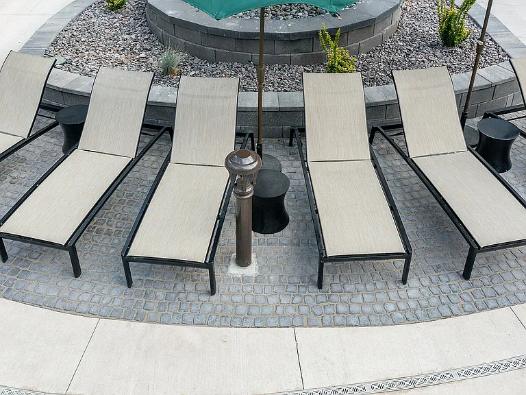 Loungers 2