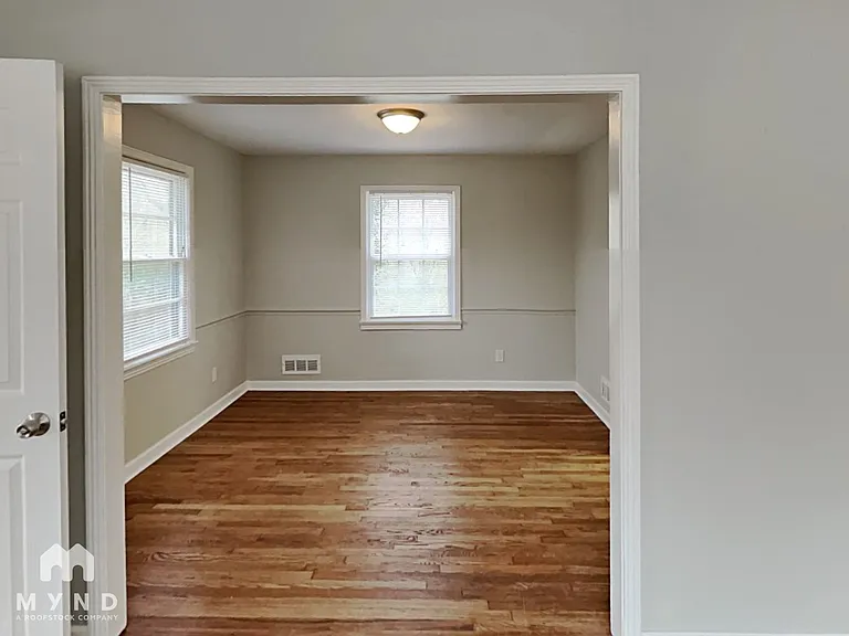 940 Nelson Dr — Photo 8