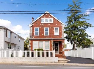 645 Meacham Ave, Elmont, NY 11003