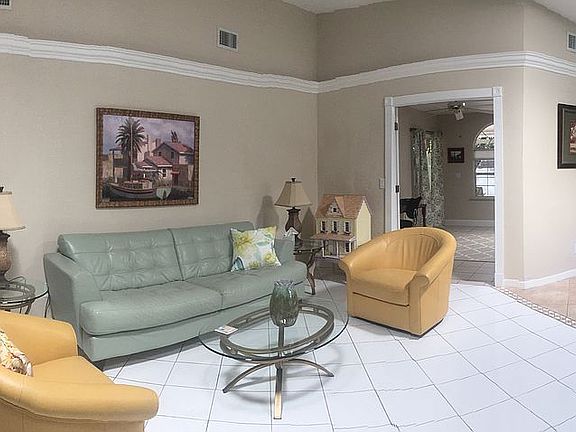 4th image of 815 E 20th Ave