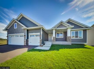 2020 Red Oak Ln, Lino Lakes, MN 55038