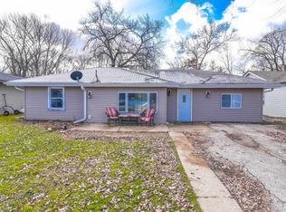 27841 W Anchorage Ln, Fox Lake, IL 60020