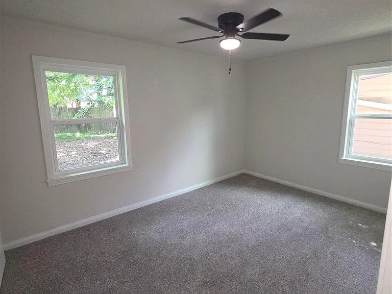 4931 Cosby St — Photo 12