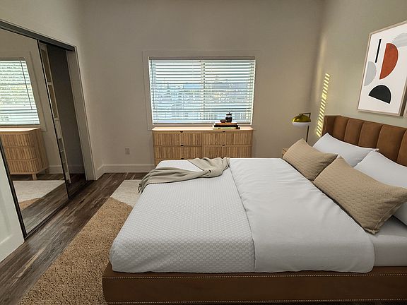 3rd image of 40 Westminster Ave APT 13