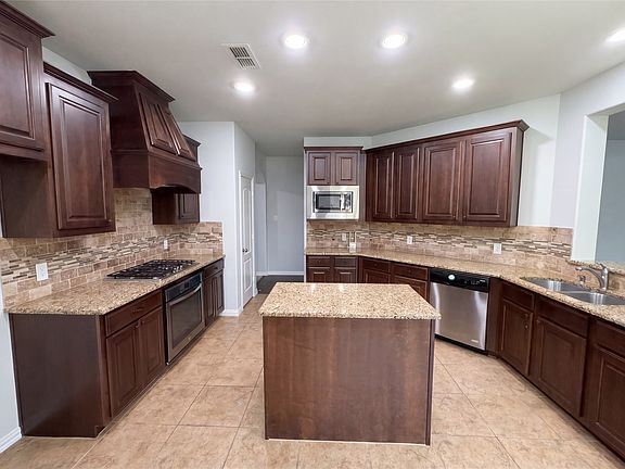 2nd image of 1501 Martin Creek Dr