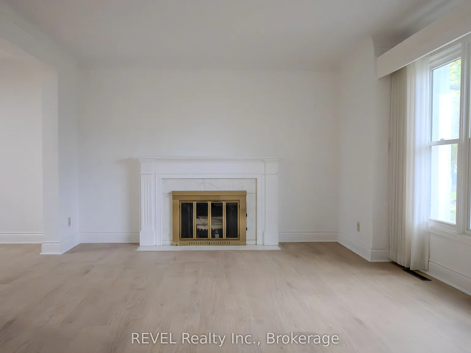 5 bed, $3,200 — Photo 2