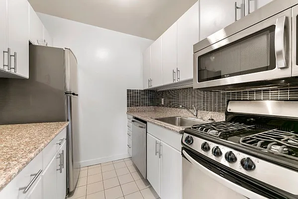 Rented by Hakimian Management | media 54