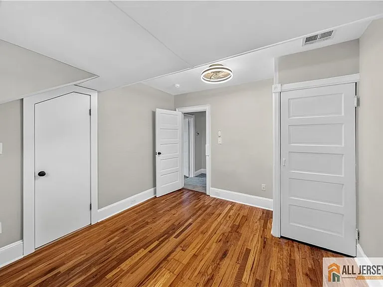 1048 Prospect St #1048 — Photo 12