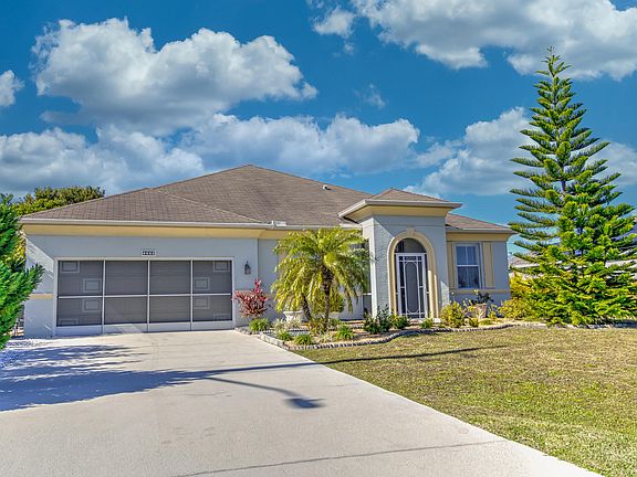 3rd image of 4442 SW Savona Boulevard