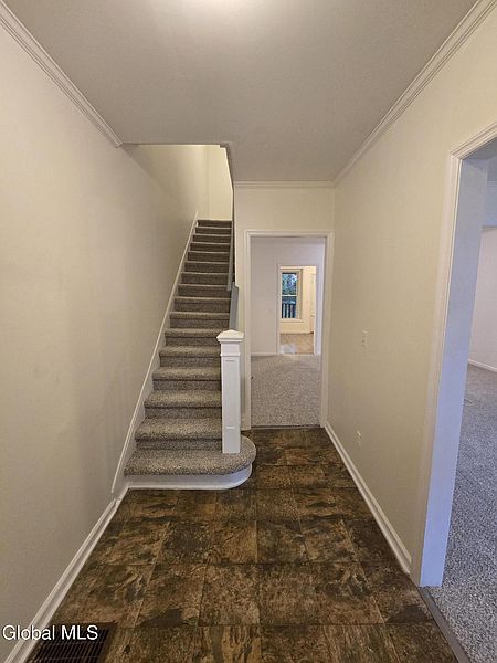 4th image of 1636 Foster Avenue