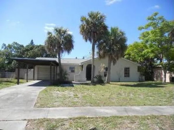 1025 Kindly Rd, North Fort Myers, FL 33903