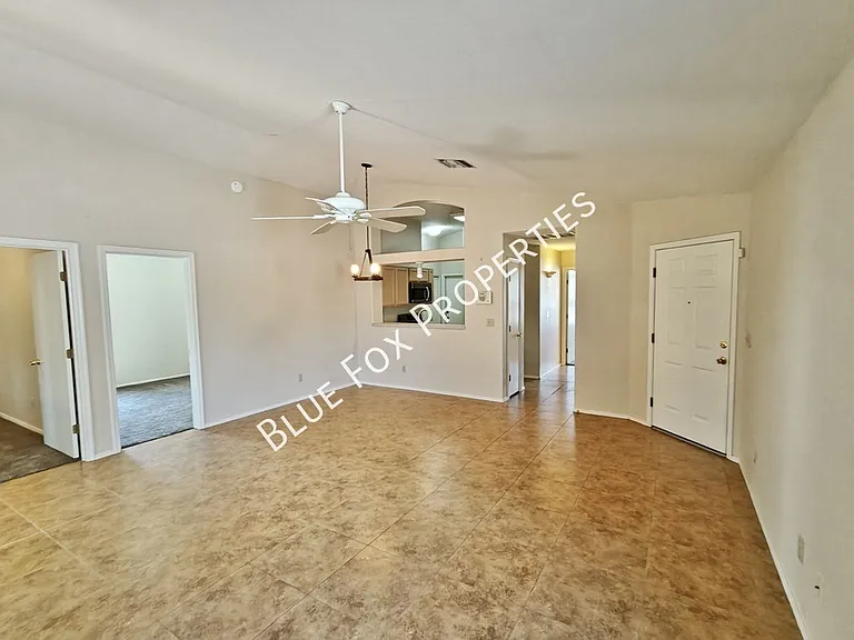 9422 E Cork St — Photo 7