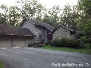 109 Deerfield Rd, Normandy, TN 37360