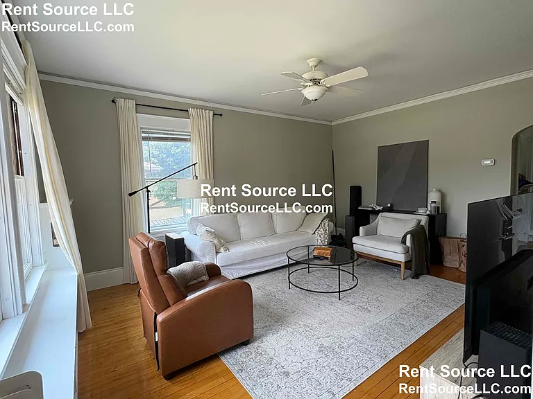 1619 Centre St #TOP FLOOR — Photo 1