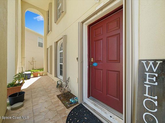 3rd image of 2771 Snapdragon Dr NW