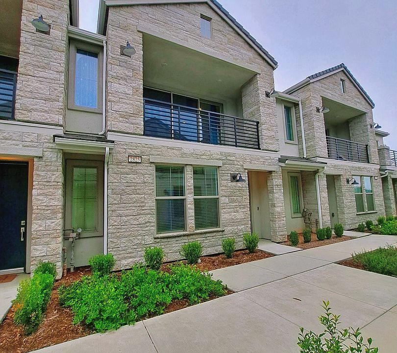 1st image of 2825 E Tamarind Dr