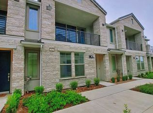 2825 E Tamarind Dr, Fresno, CA 93730