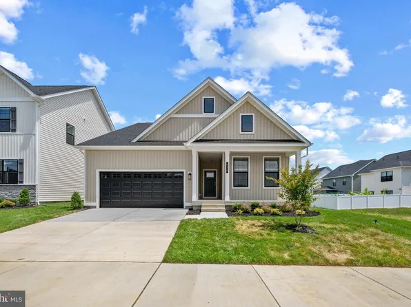 530 Twisted Twig Ln, La Plata, MD 20646