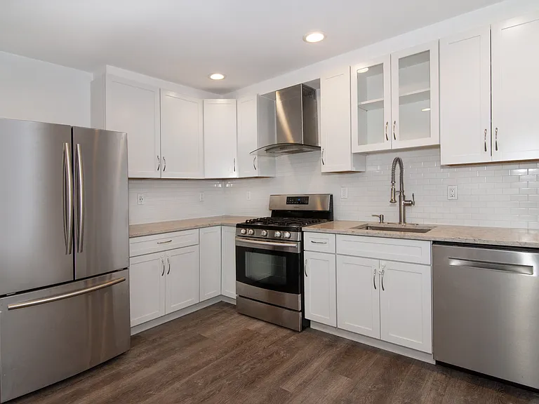 44 Ridge St #1 — Photo 6