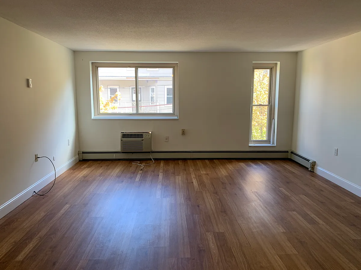 Building Photo - 271 Highland Ave #42