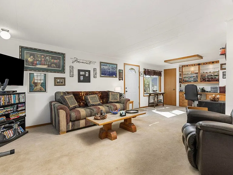 1912 Timberline Ln — Photo 3