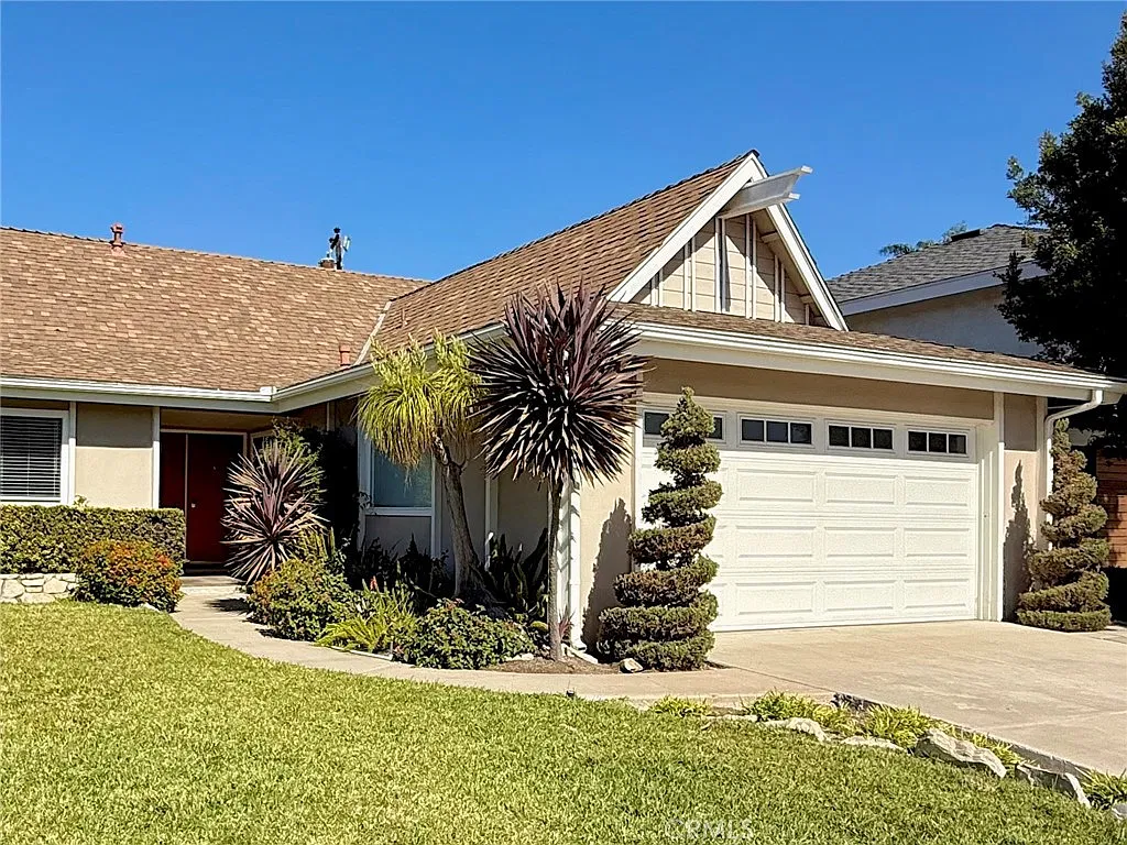 4 bed, 1437 sqft, $4,500 — Photo 2