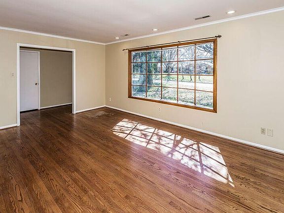 3rd image of 8209 Bennington Dr