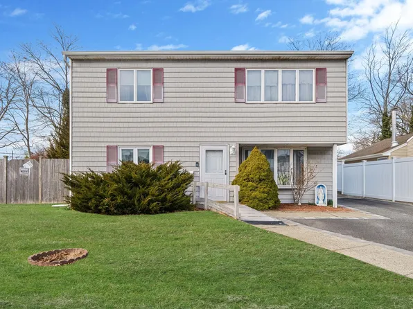 (undisclosed Address), Bethpage, NY 11714