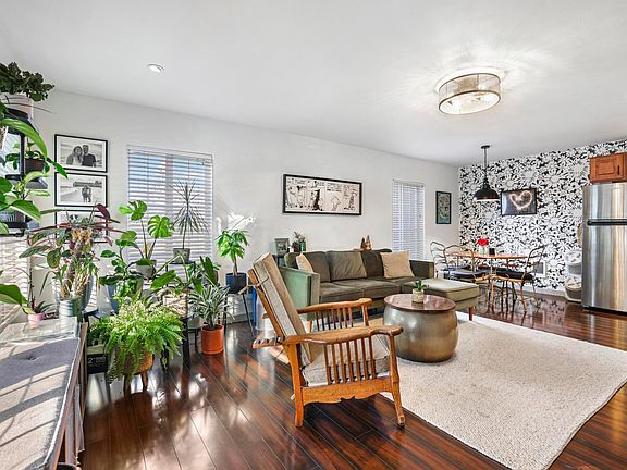 2nd image of 109 Agave Pl