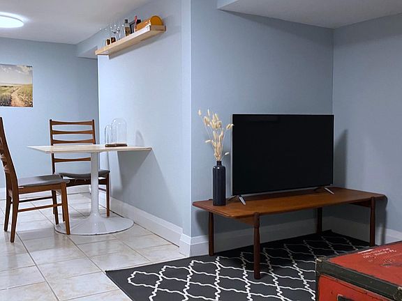 5th image of 280 Keele St #Basement