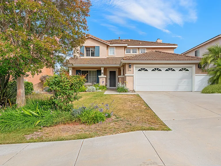 2596 Cedar Grove Ct — Photo 2