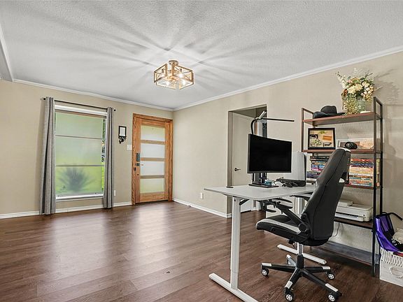 2nd image of 325 Clary Dr